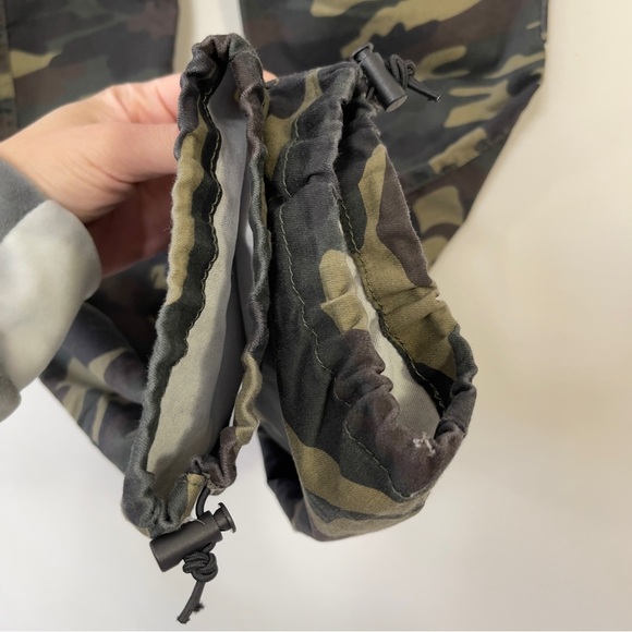 VIP Camo Denim Joggers Juniors 1/25  Adjustable Ankle Zip+Flap Pockets NWT - Picture 12 of 16